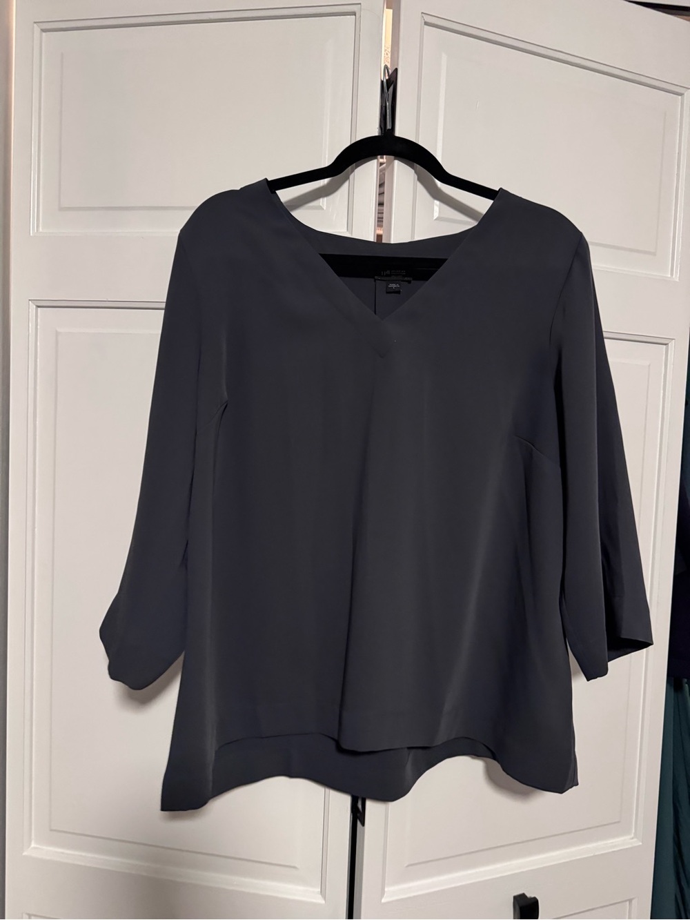 J. Jill Charcoal V-Neck 3/4 Sleeve Blouse